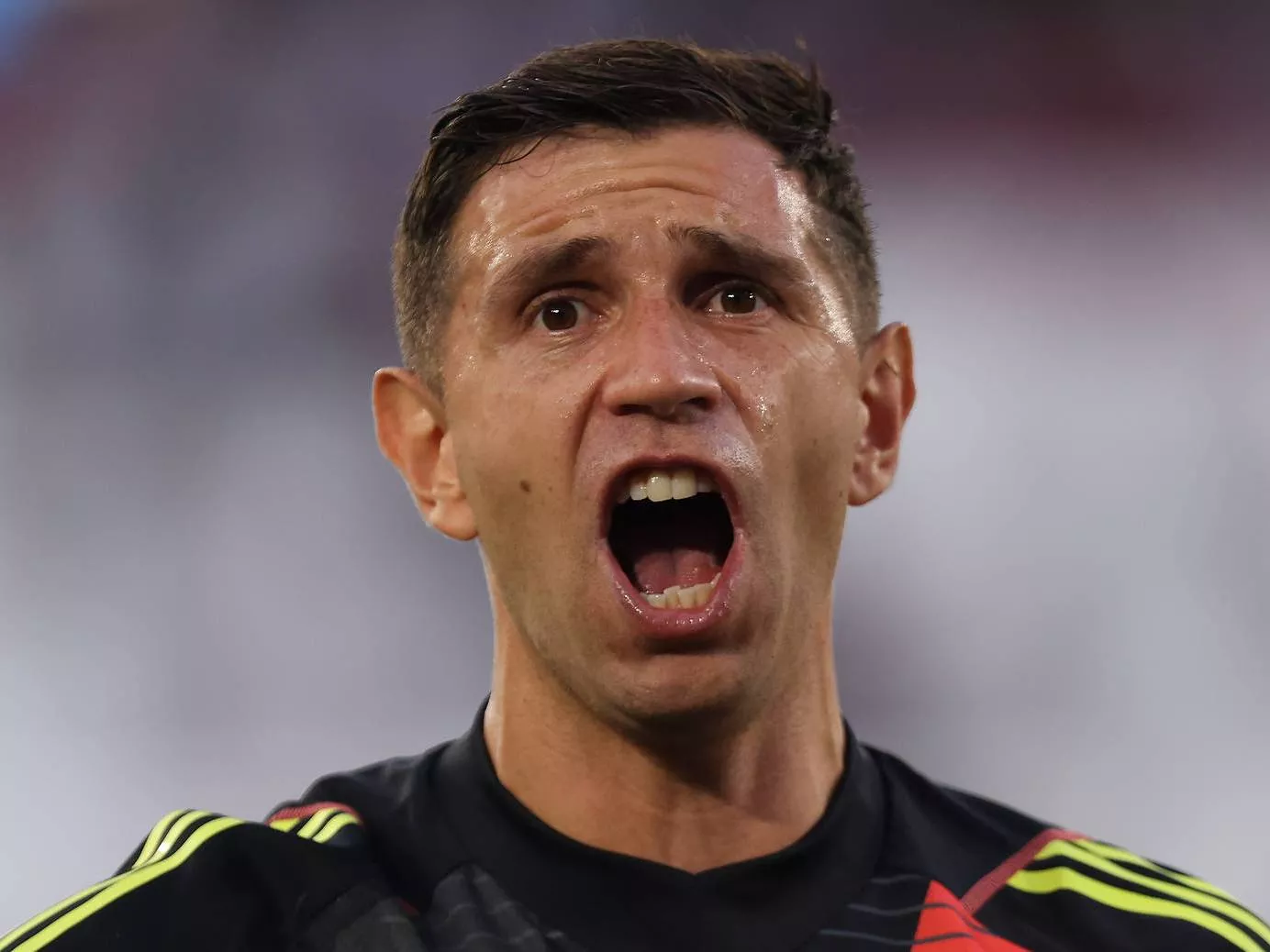 Manchester United made an offer for Emiliano Martinez