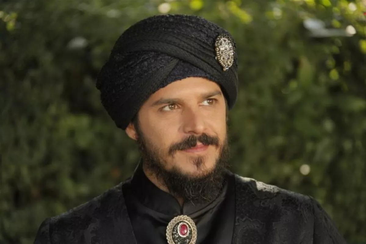 Mustafoning soqoli taxt uchun tahdid bo‘ldi