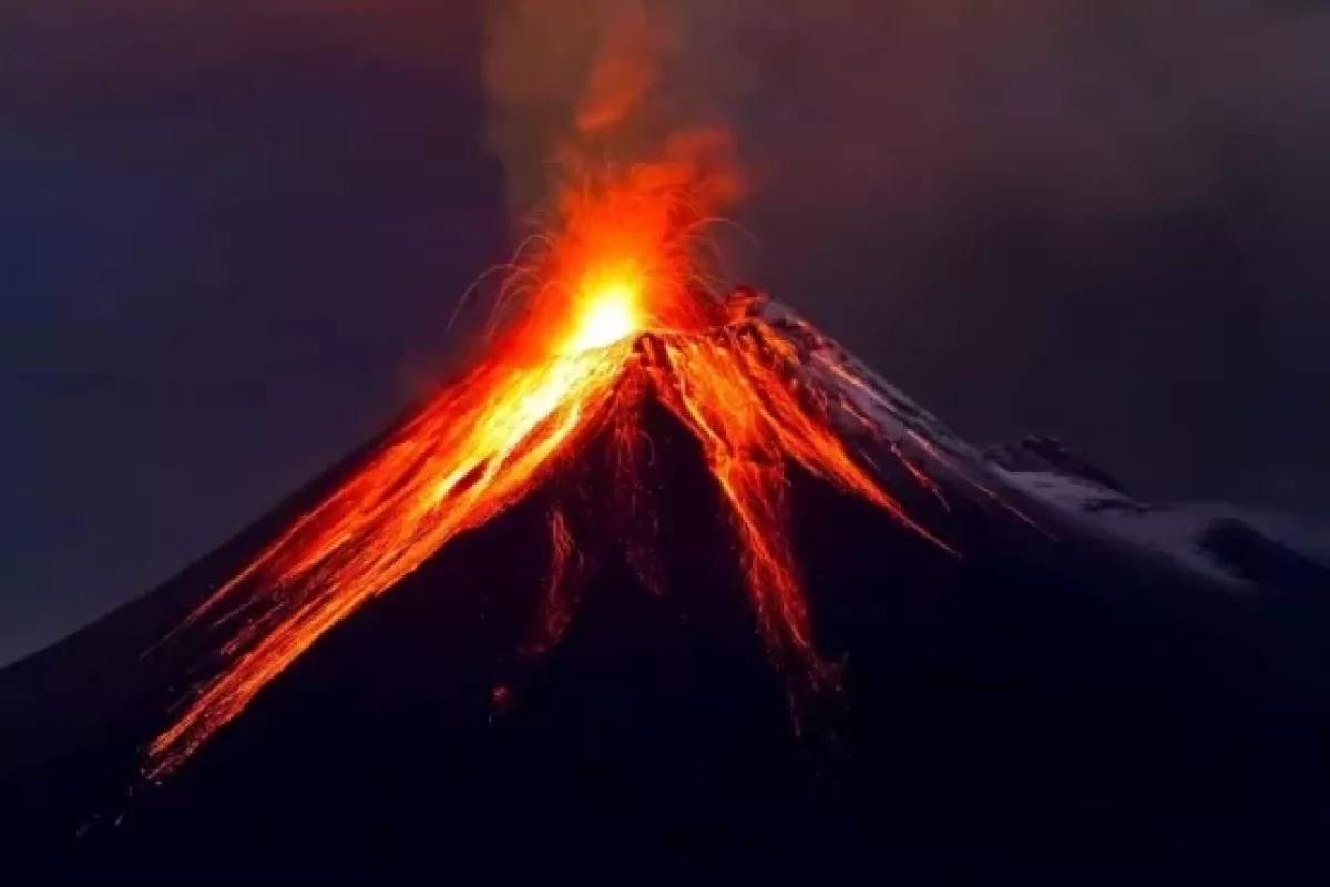 Reykjanesda yana vulqon otilishi boshlandi