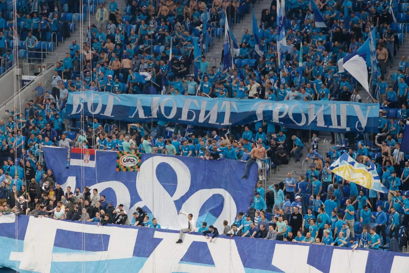 Rossiyada stadionlarda huquqbuzarliklar kamaymoqda
