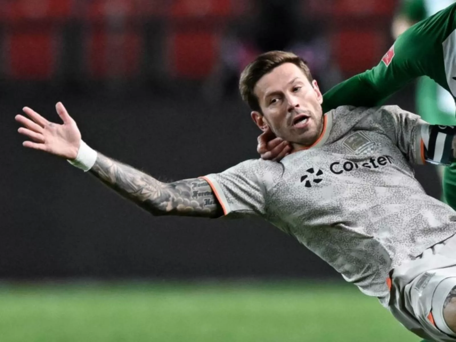 Smolov Moskva kafesida janjal ko‘tarib, muxlislar tanqidi ostida