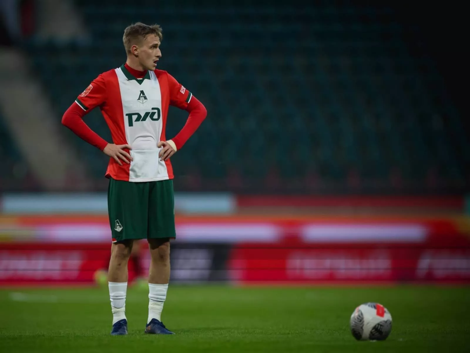 Spartak Lokomotiv himoyachisi bilan muzokara olib bormoqda