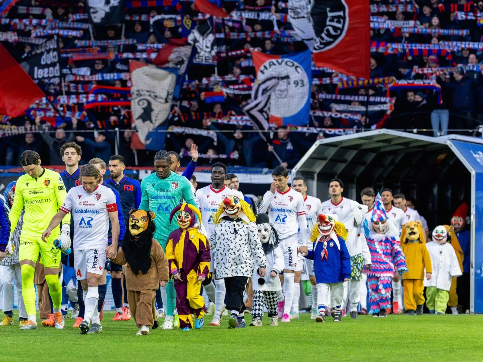 Syon jamoasi Gazprom Arenada mashg‘ulot o‘tkazmoqda