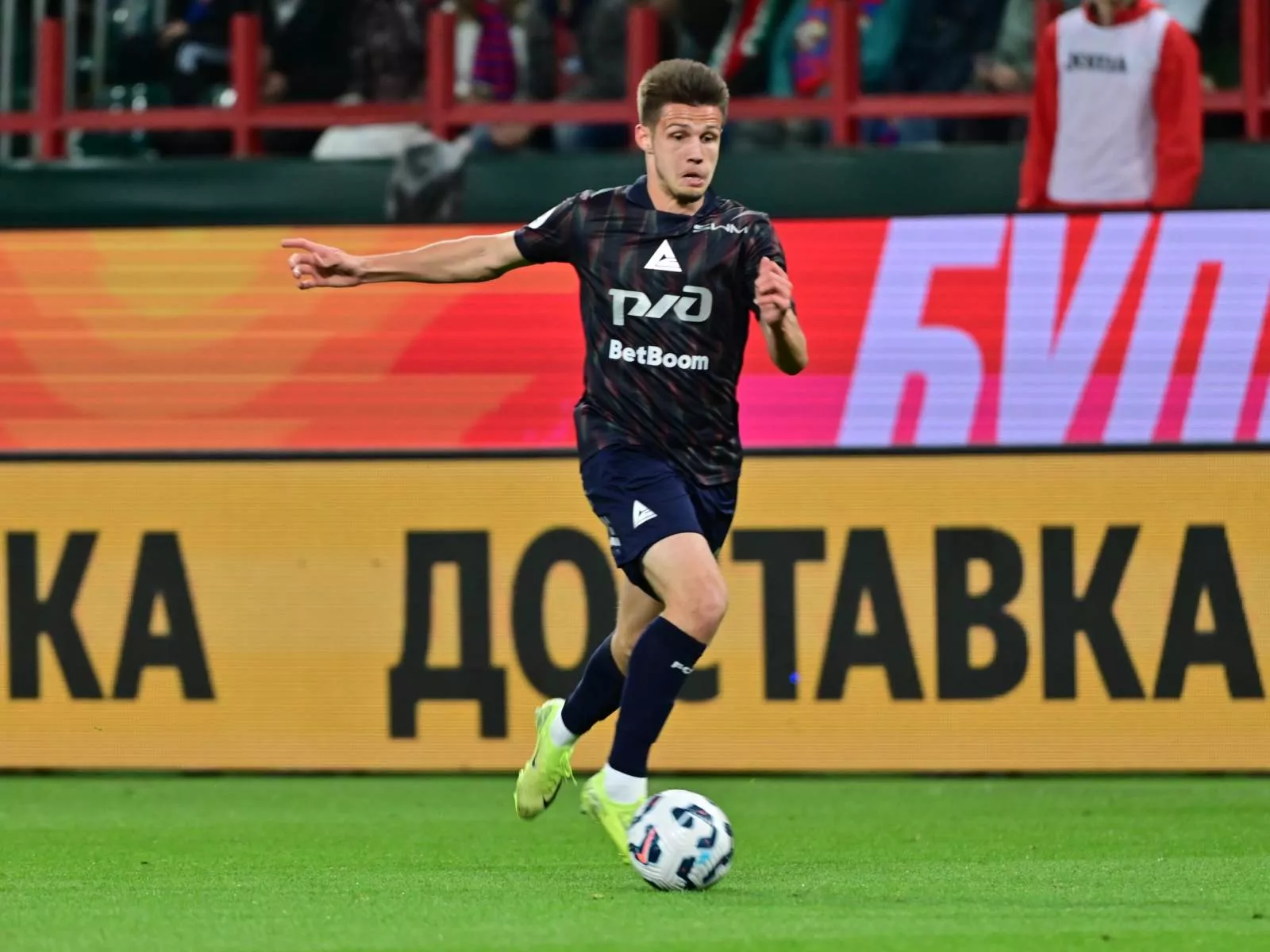 Vadim Rakov moved on loan from Lokomotiv