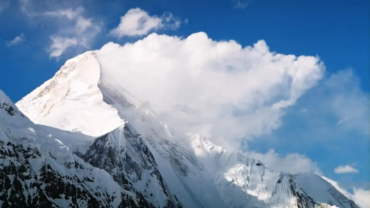 Qirg‘izistonda yo‘qolgan eronlik alpinistlarni qidirish to‘xtadi