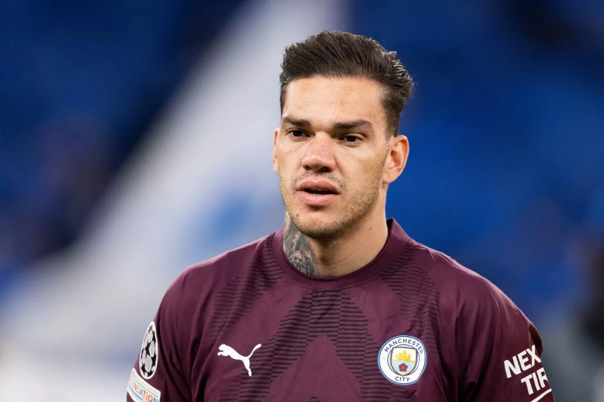 Galatasaroy va Fenerbaxche Ederson uchun kurashmoqda