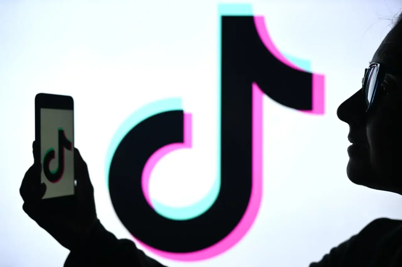 TikTok introduced a quick way to find university classmates