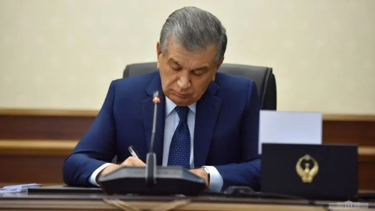 Davlat rahbarlariga yangi unvonlar berildi