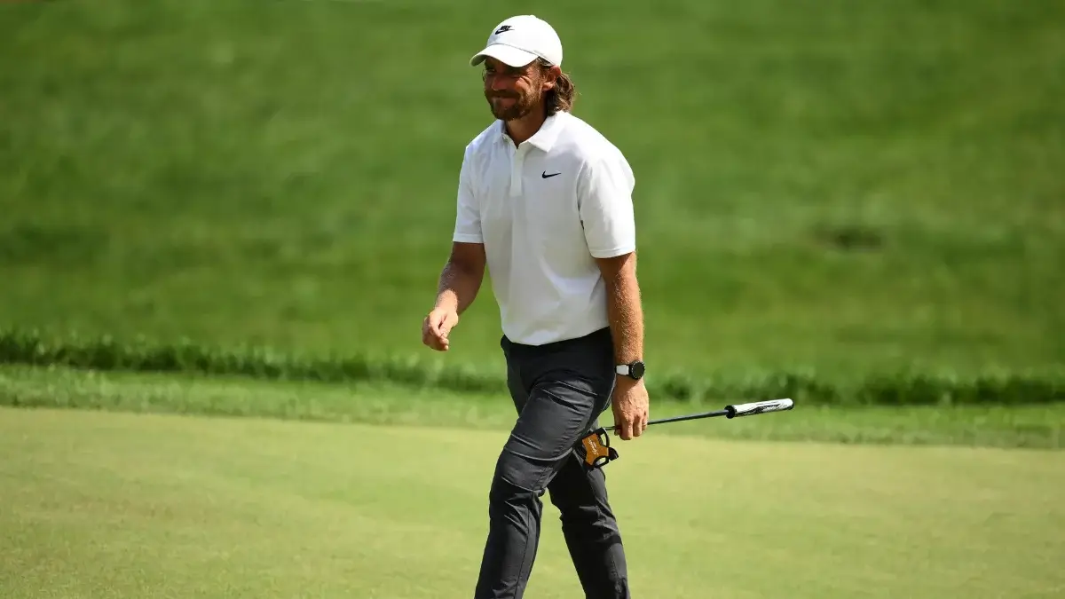 Tommi Flitvud golf topini pashsha yordamida tushirdi