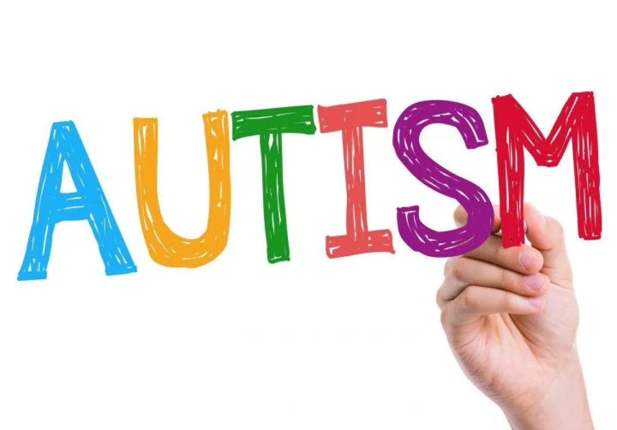 Autizm belgilarini kamaytiruvchi dori sinovdan o‘tdi