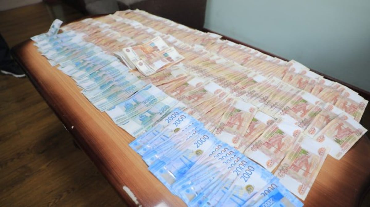 В Андижане остановлена незаконная вывозка валюты