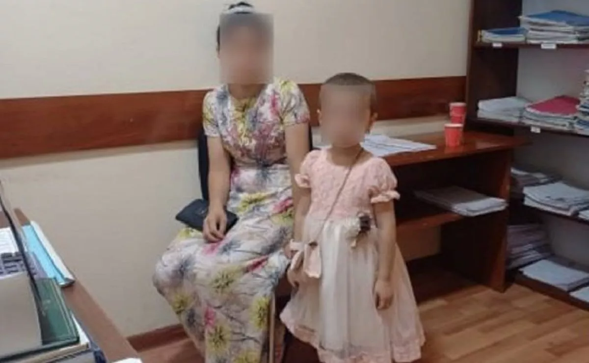 Child handed over to mother according to court decision