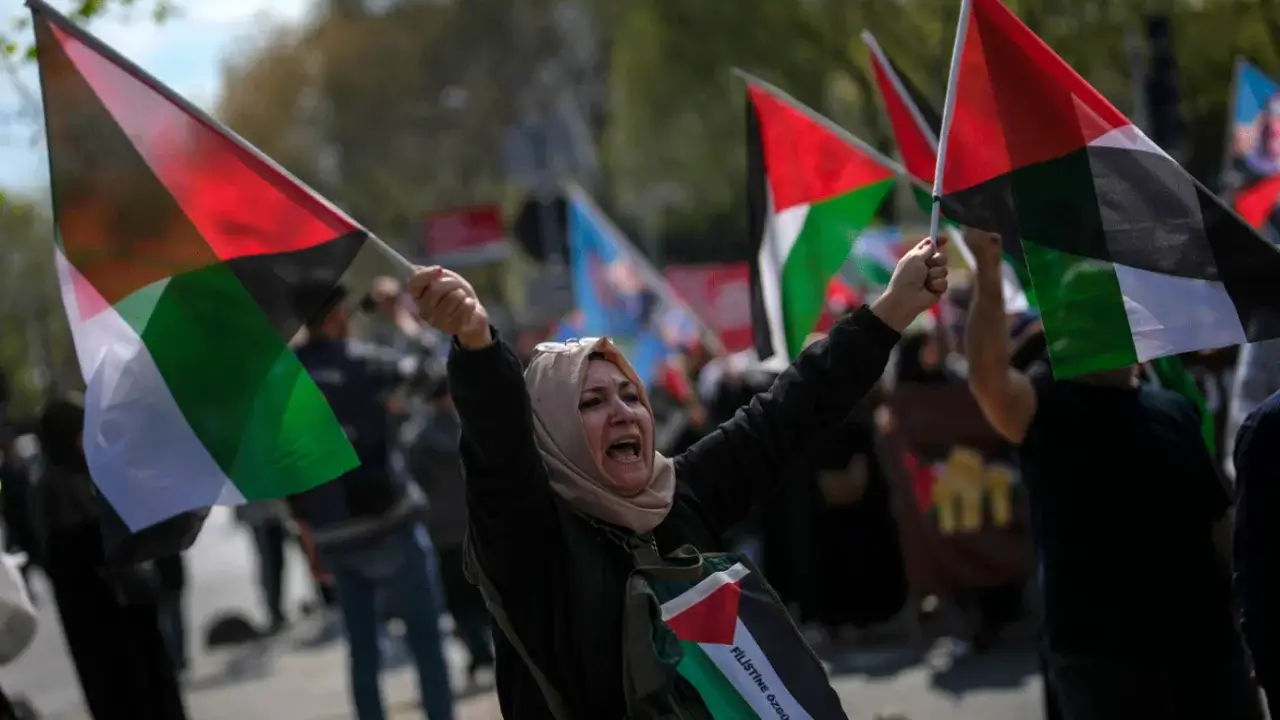 Turkey Suspends Sea and Air Traffic with Israel