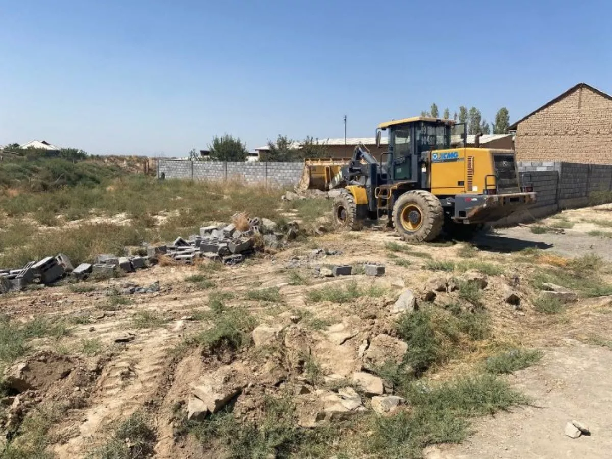 Illegal buildings are being forcibly demolished in Jizzakh