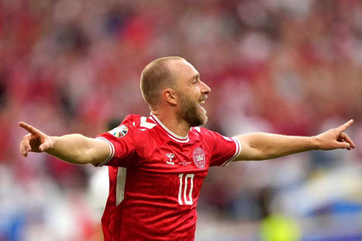 Christian Eriksen signed a contract with Wolfsburg