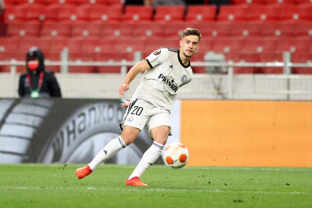 Trabzonspor rented Muchi from Beshiktash