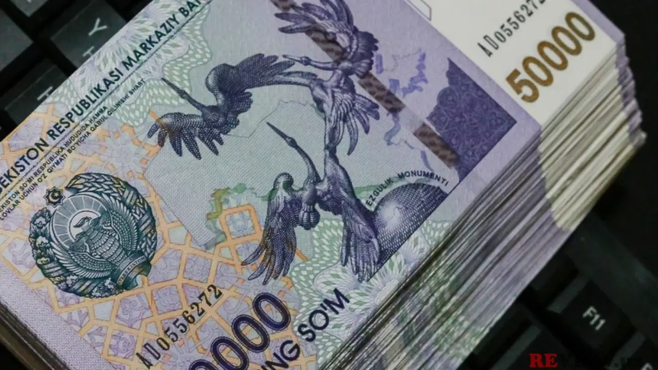 The amount of rewards for school staff varies