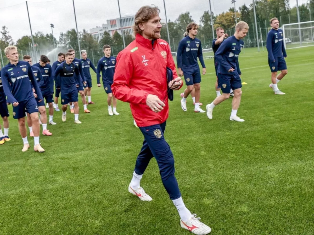 The Russian national team is training in full squad