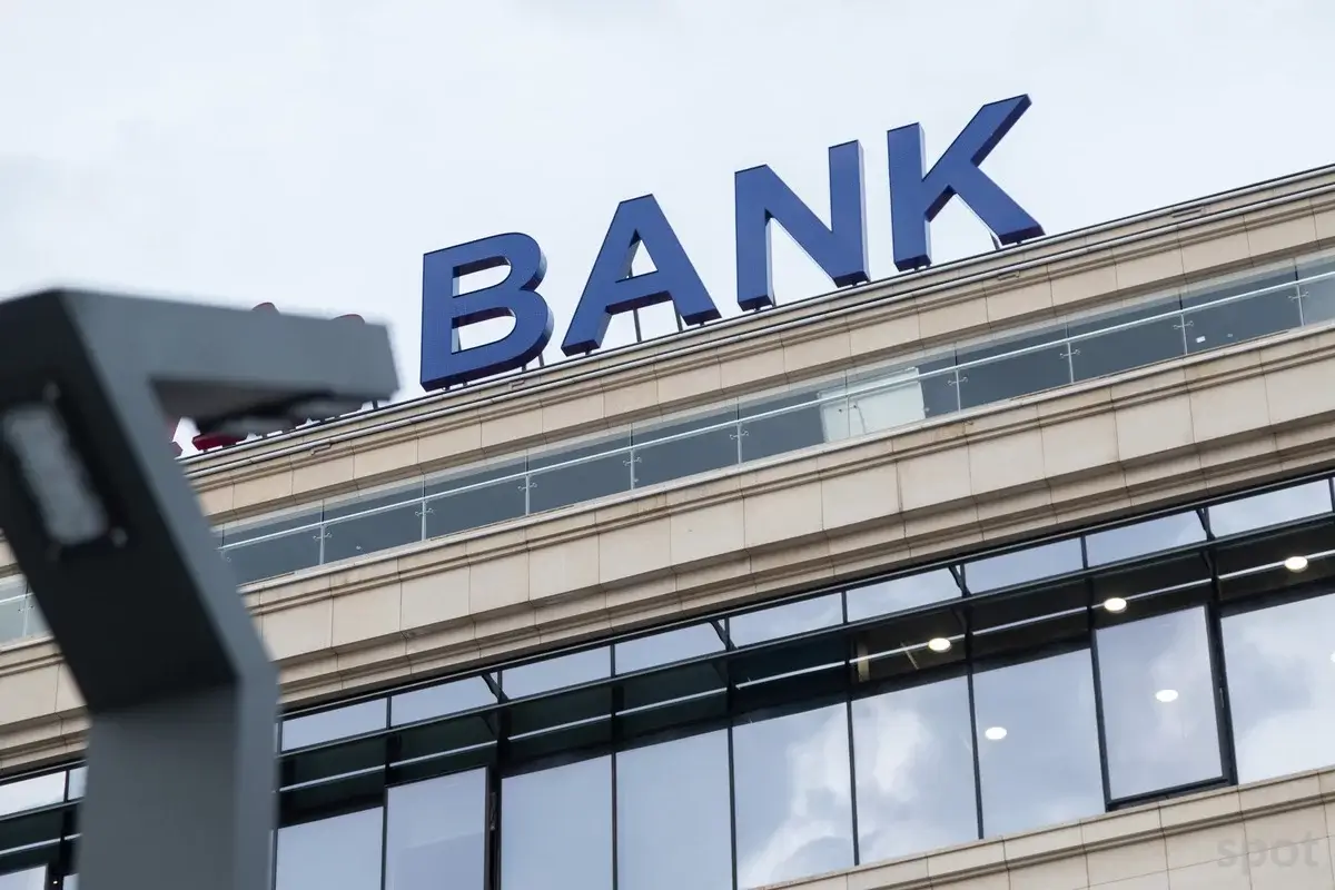 List of active banks during the holidays announced
