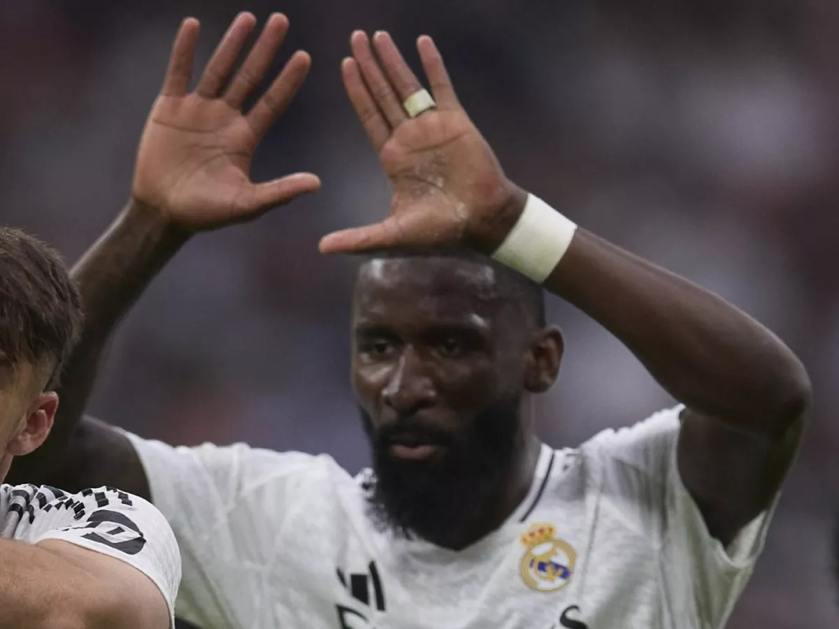 Real says goodbye to two defenders, new transfers are being prepared