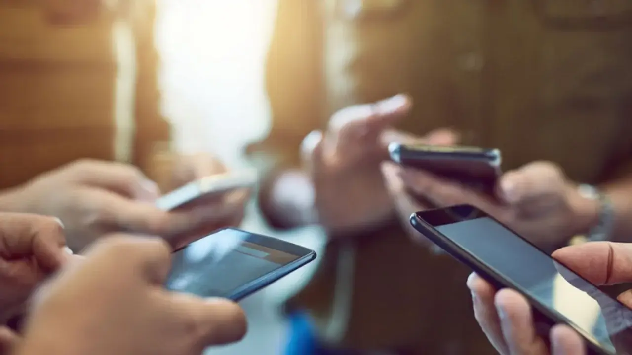 Lowest smartphone usage in Japan