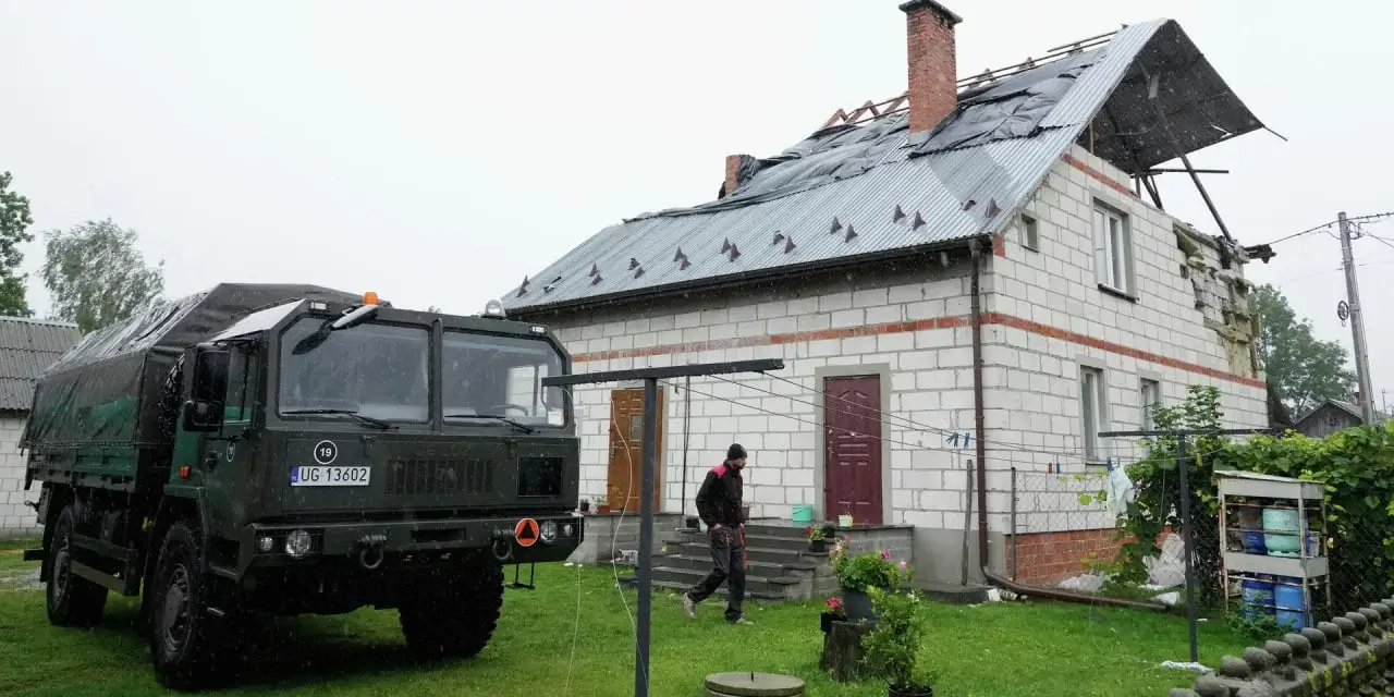 В Польше ракета F-16 упала на дом и нанесла ущерб