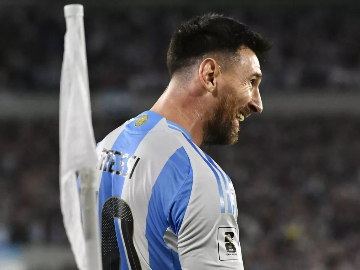 Argentina defeated Venezuela with Messi's double