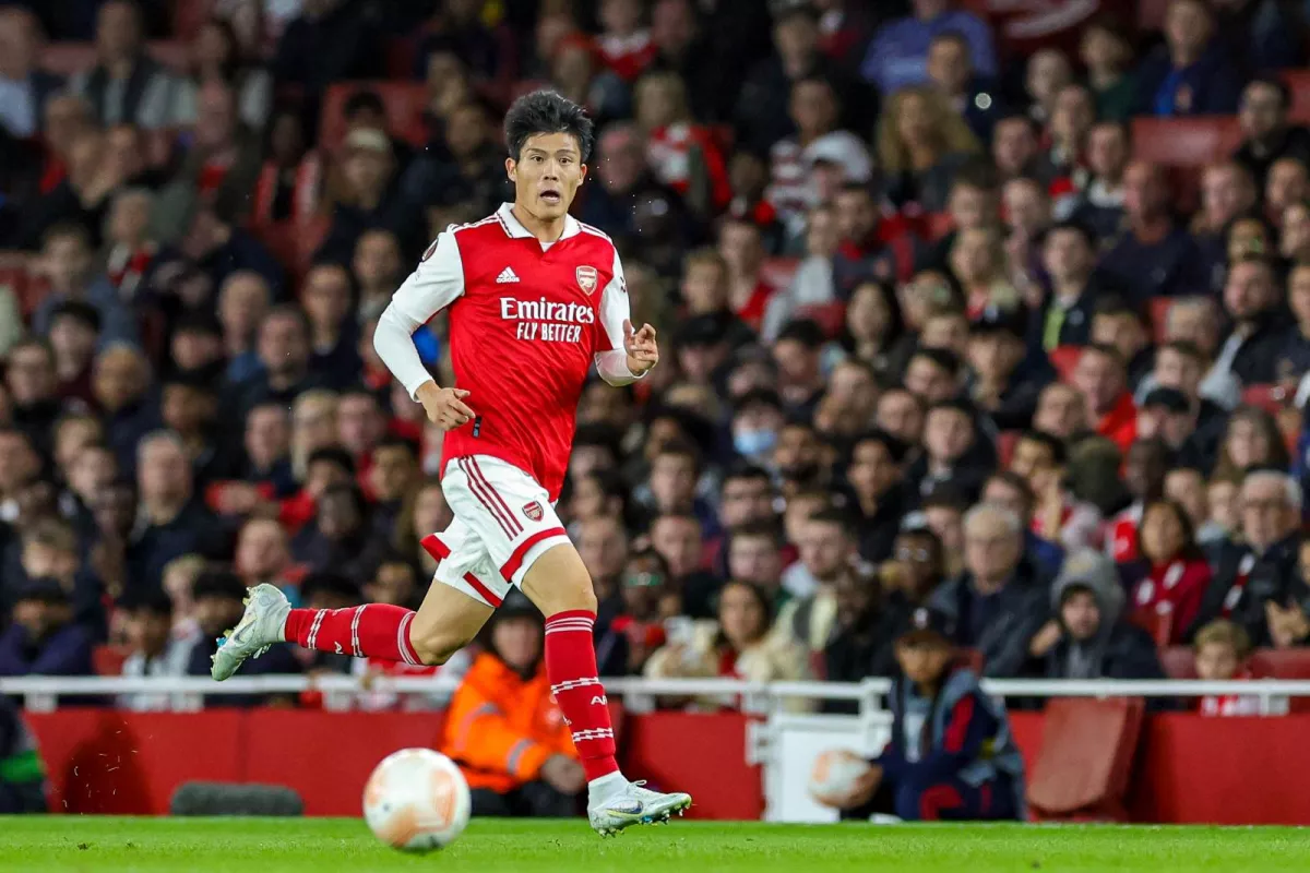 Tomiyasu is looking for a new club in Spain