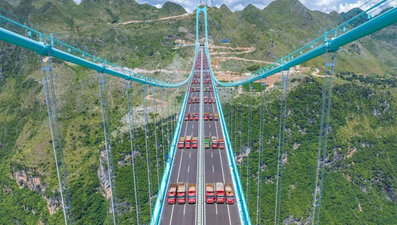 Huajyang Grand Canyon Bridge successfully passed the load test