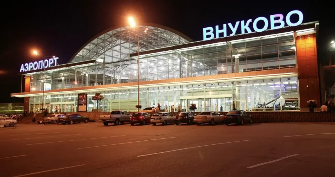 Vnukovo aeroport xodimi biznes-zaldan noqonuniy foydalandi