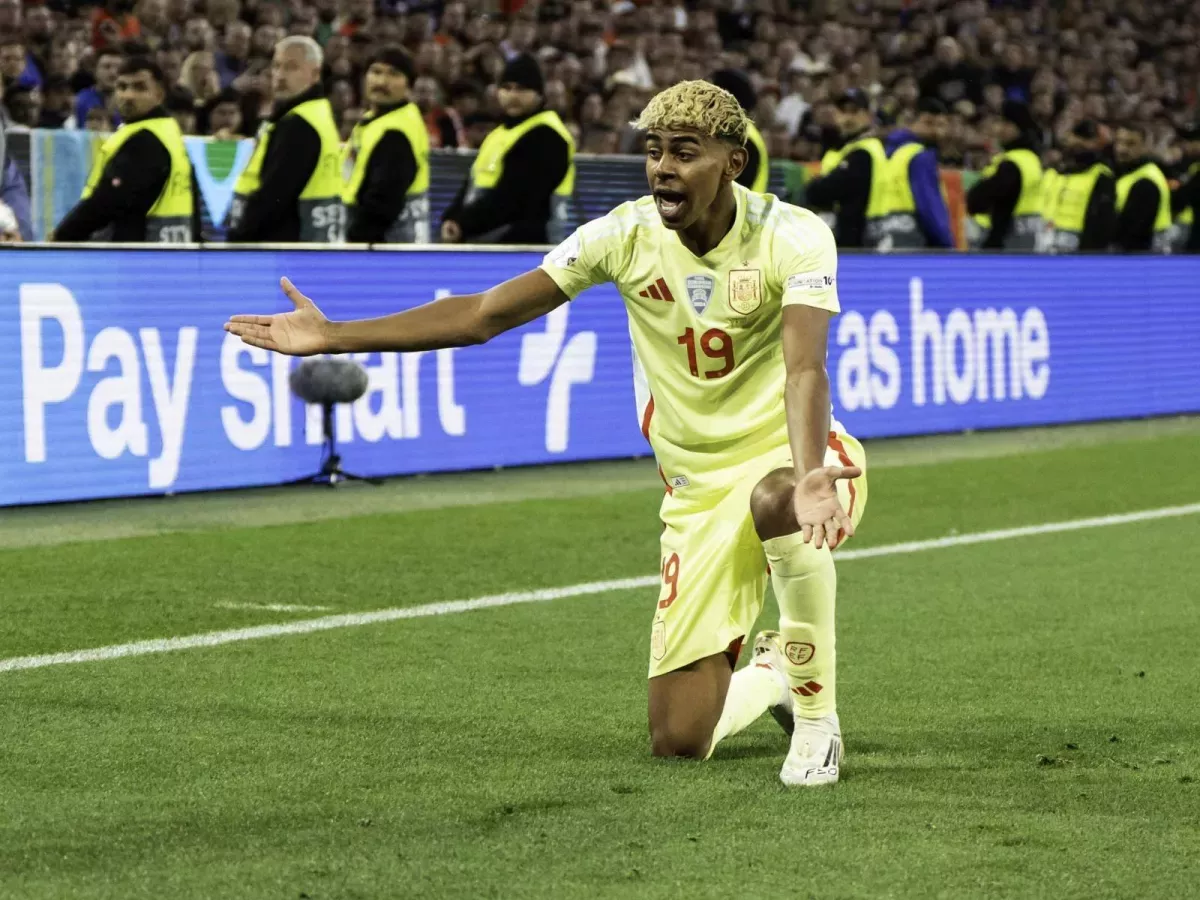 Спортивный директор Барселоны поддержал недовольство Флика