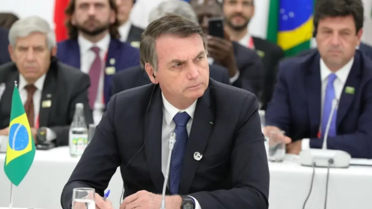 Bolsonaru harbiy to‘ntarishda ayblanib, uy qamog‘ida qoldirildi
