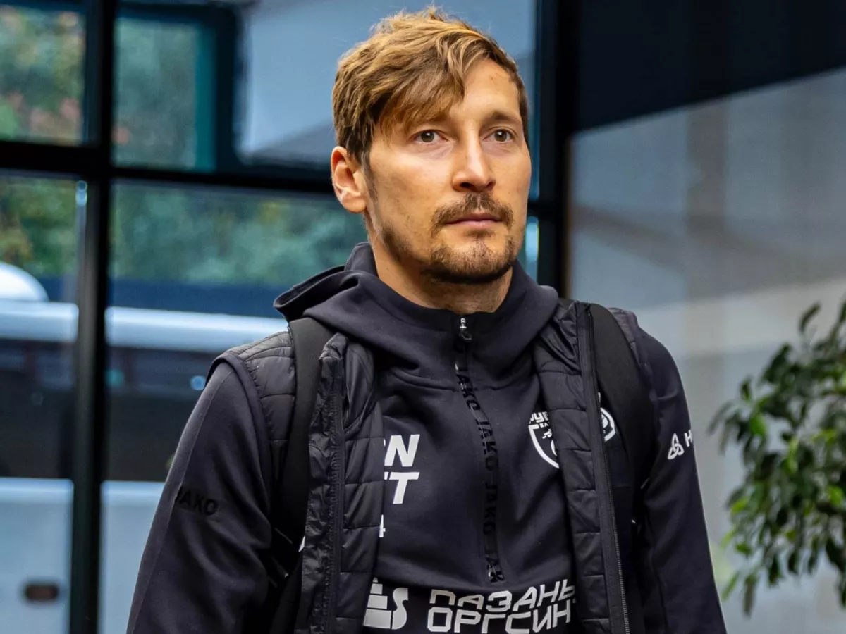 Kuzyayev made his debut for Rubin