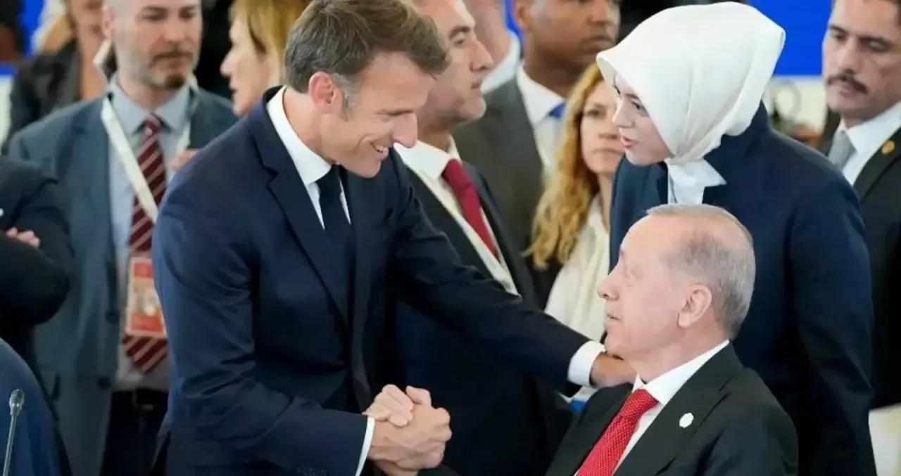 Erdog‘an Makron haqida hazil bilan javob berdi