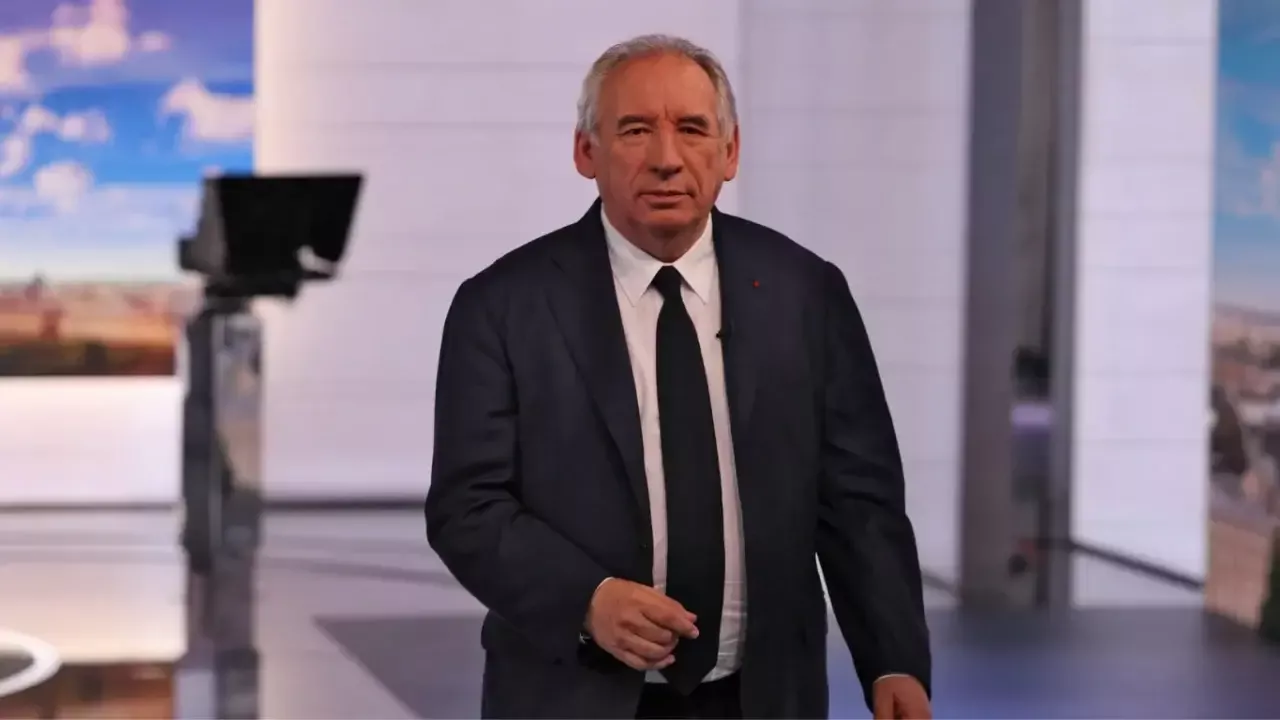 French government led by Bayrou rejected by vote of no confidence