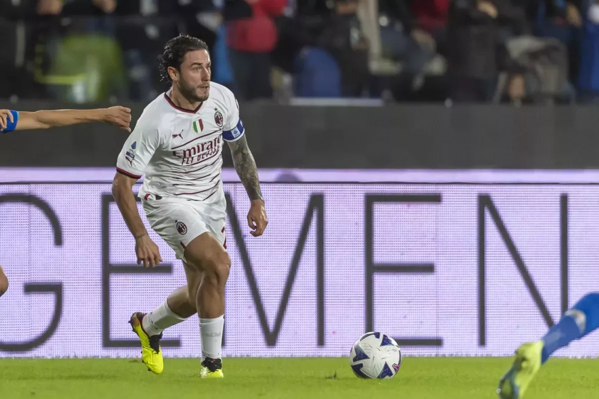 Калабрия поддержал футболистов Милана в финале