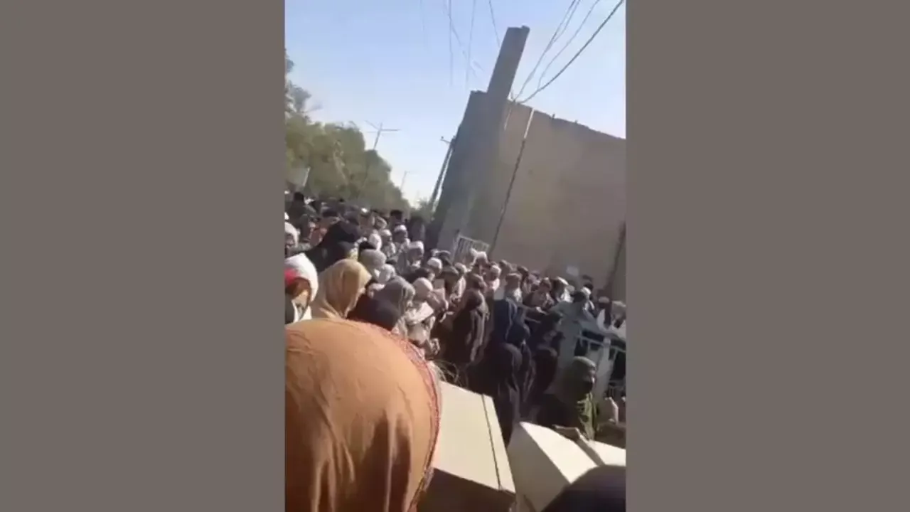 Kobulda nafaqaxo‘r ayollar pensiya uchun norozilik bildirdi