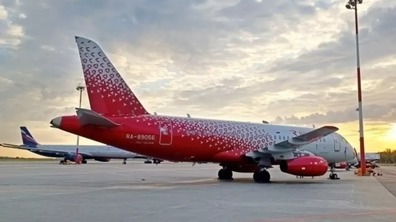 В аэропорту Москвы столкнулись два самолёта, пострадавших нет