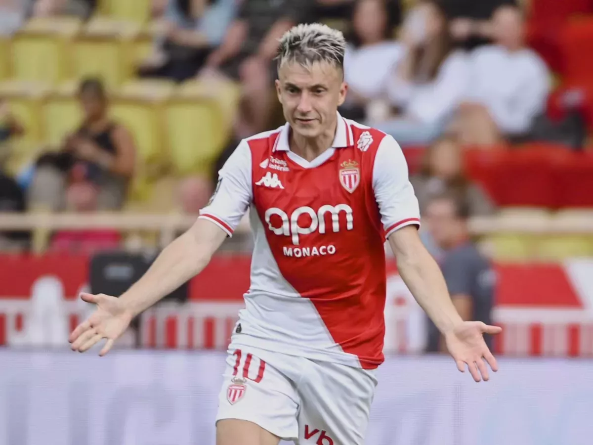 Mutu: Golovin can play well at Chelsea