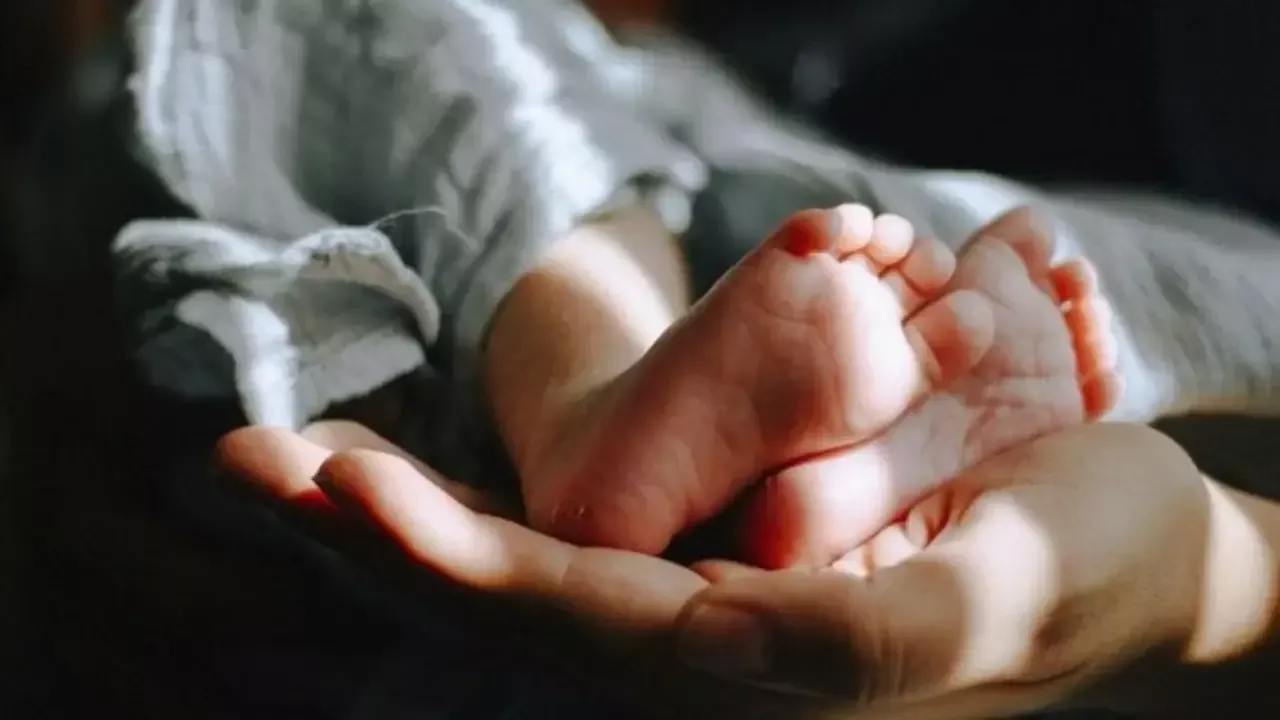 В Неваде на фестивале женщина неожиданно родила ребенка