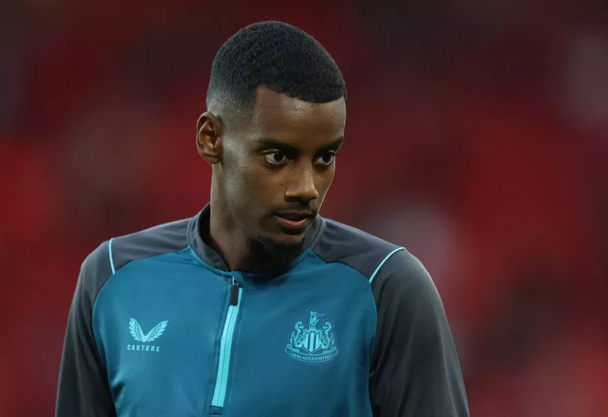 Newcastle Isak awaits Liverpool offer