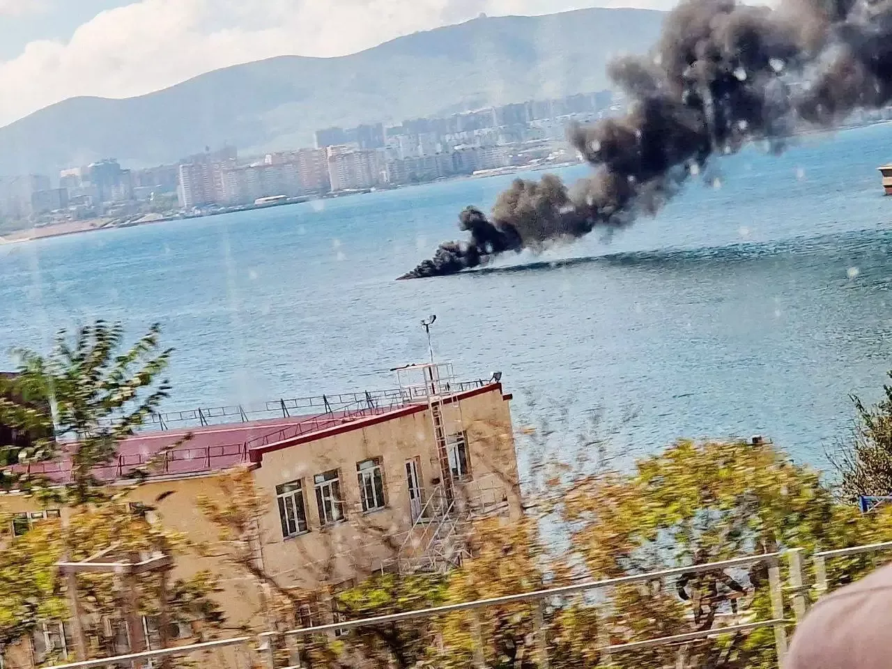 Novorossiyskda Ukraina dronlari port va shaharni urdi