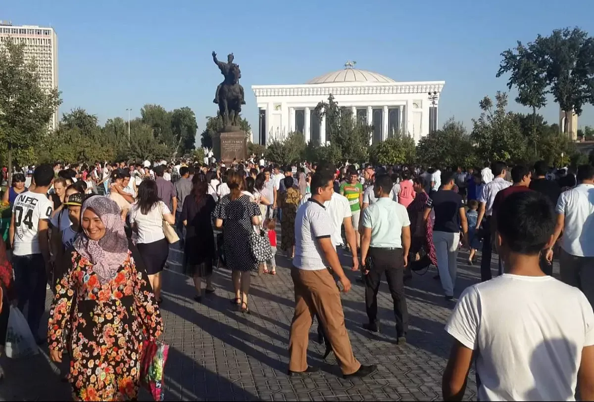 В Узбекистане растет число трудоспособной молодежи
