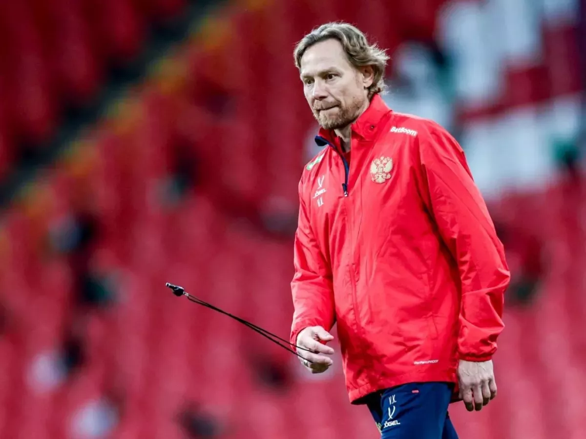 Popov: Karpin is not a coach, but a manager