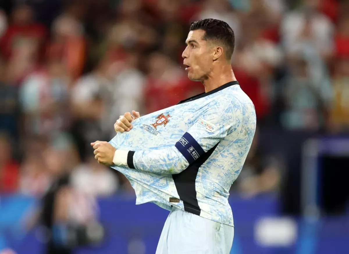 Ronaldo wants to play together with Messi