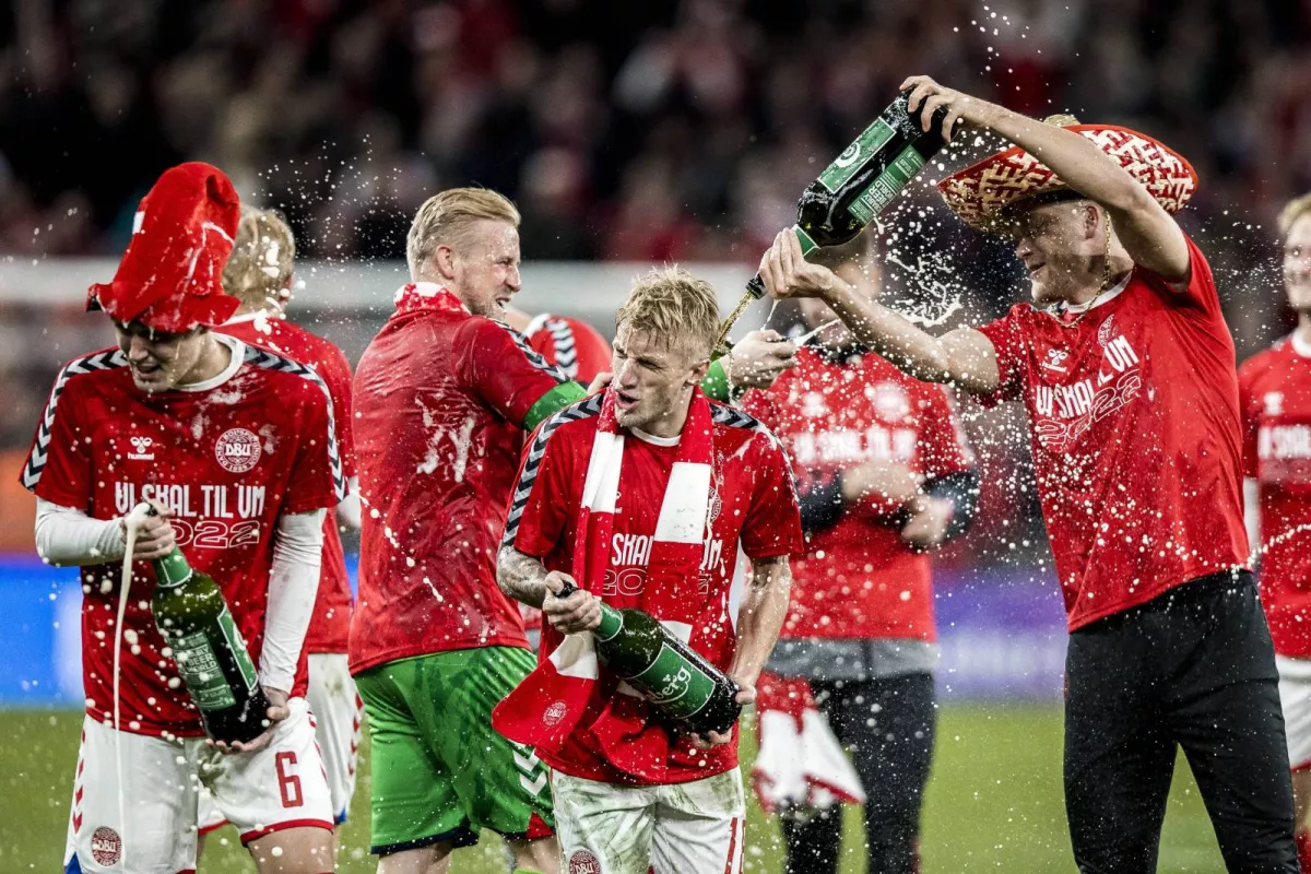 Denmark defeated Greece 3:1
