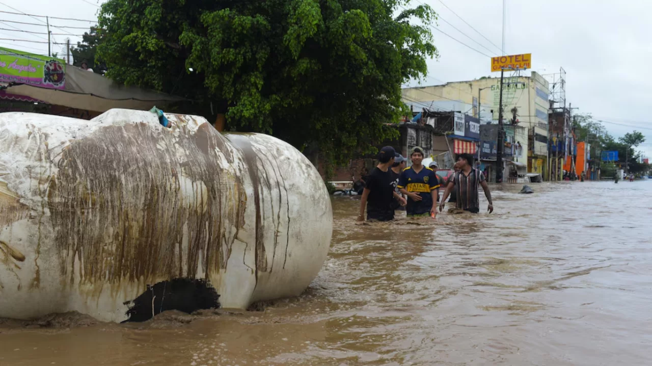 27 people died in rain and floods in Mexico