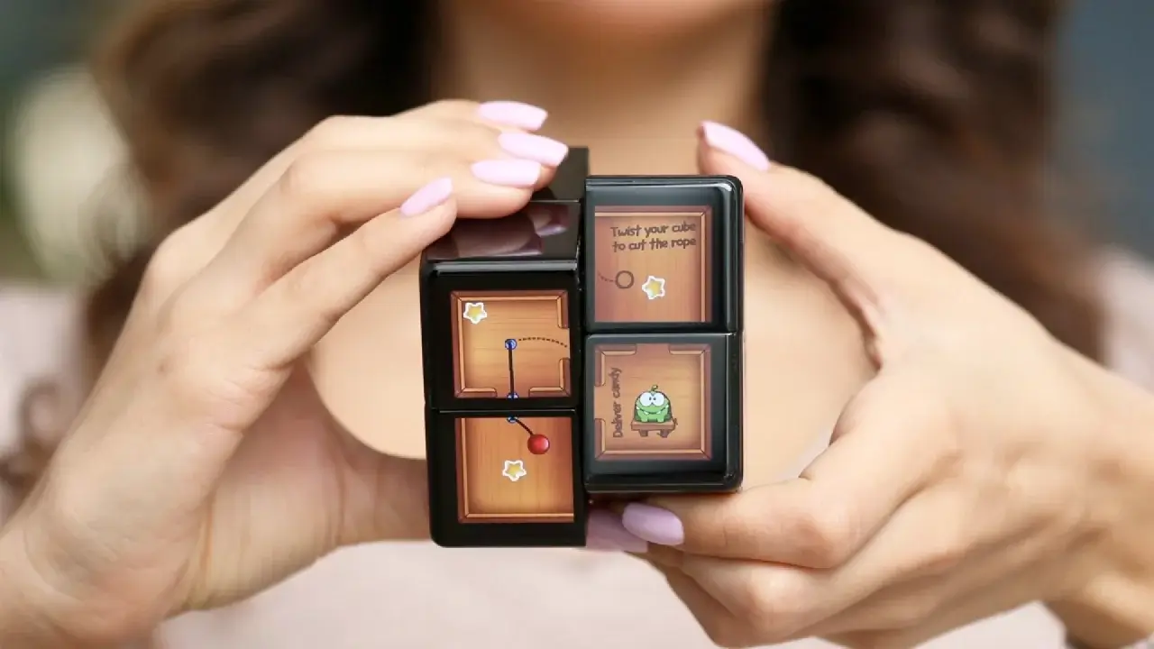 WOWCube new digital Rubik's cube introduced