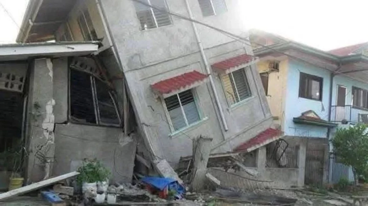 Two strong earthquakes in the Philippines killed seven people