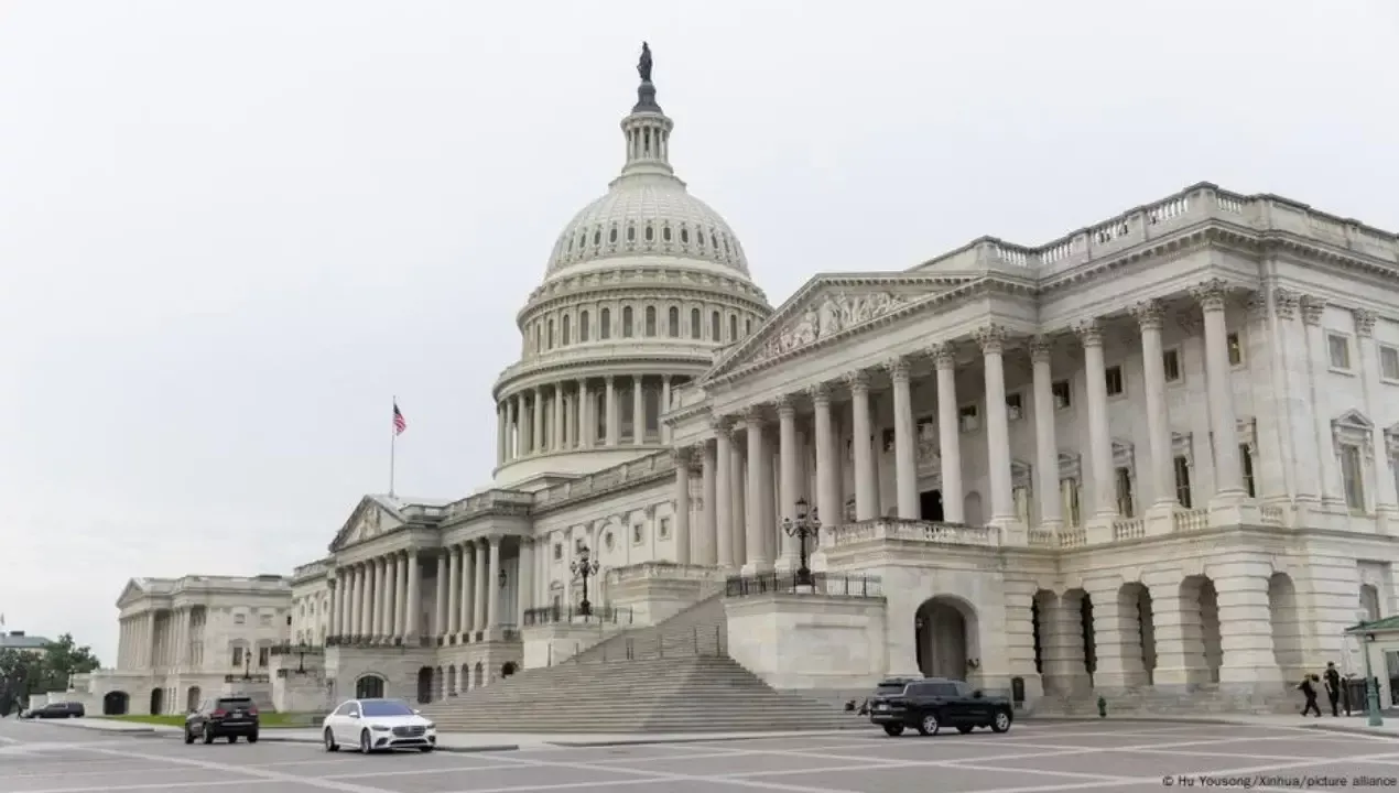 AQSHda hukumat ishini to‘xtatish xavfi oshmoqda